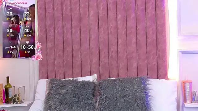 Rossie-Cameron on StripChat 