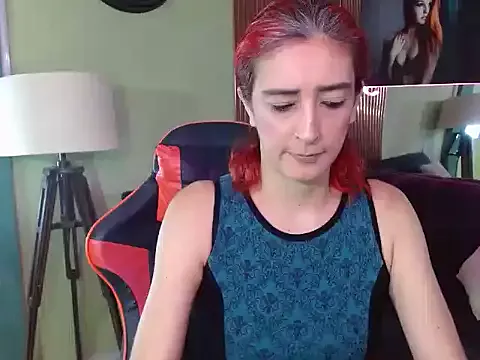 Ruby_Your_Milf on StripChat