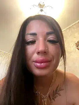 RuslanaXX on StripChat