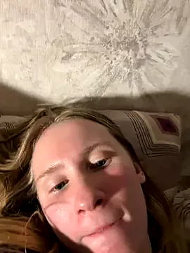 saint_cat25 on StripChat