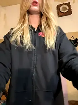 saint_cat25 on StripChat