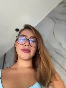 sara_calderon on StripChat 