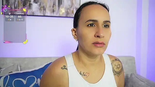 Sara_Charmy on StripChat 