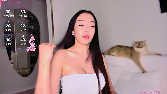 saranmia on StripChat 