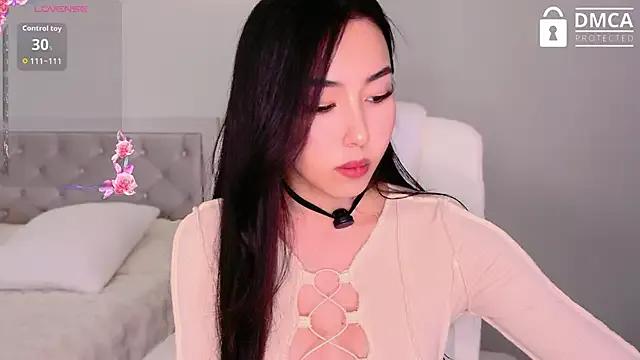 saranmia on StripChat 