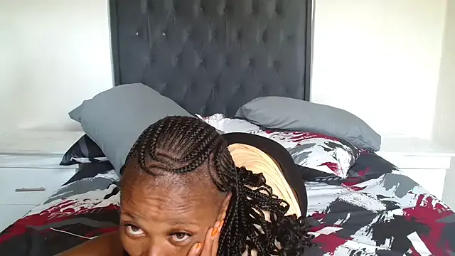 Sex_bomb30 on StripChat