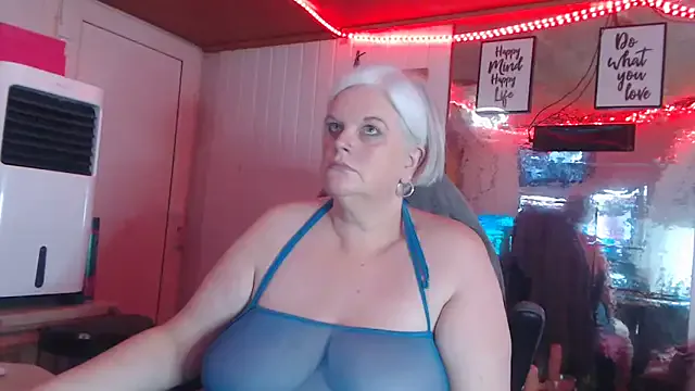 sexychazza16 on StripChat