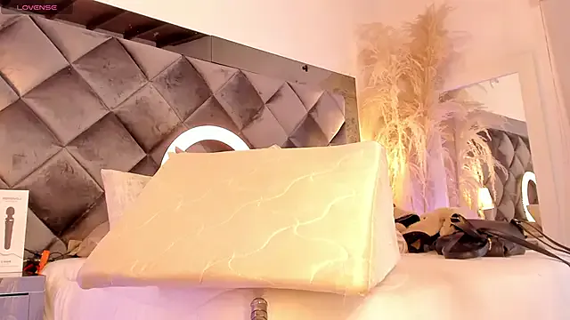 sofhiaa_adaams on StripChat