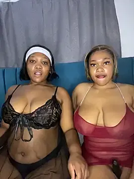 STEFFIE_49 on StripChat