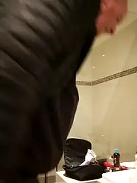 stiffandlubed@xh on StripChat