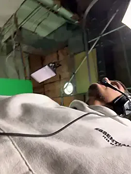 StrokingDaddy4 on StripChat