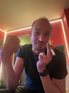 Surveillant — Freechat on StripChat