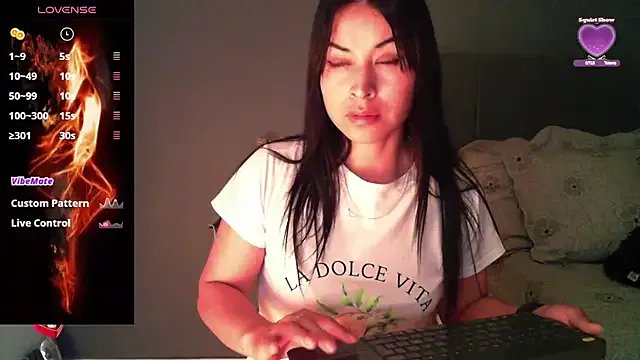 Sweet-Angie on StripChat 