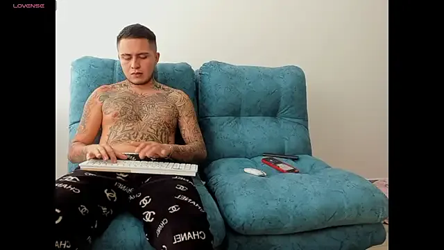 tamy_ian on StripChat