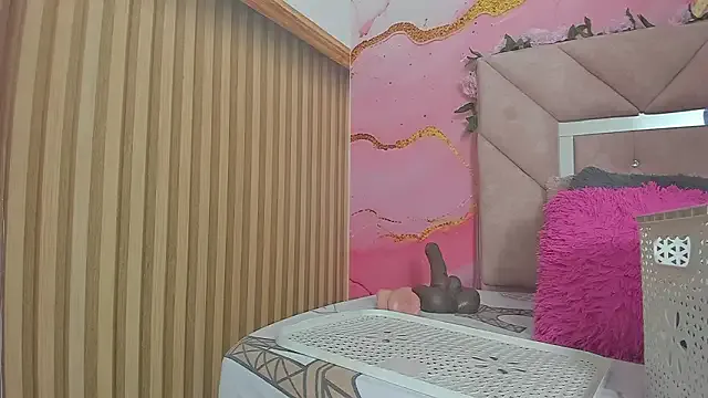 Taylor__cooper on StripChat