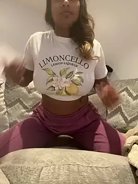 TEMPTING-TAMMY — 5 mins LT control