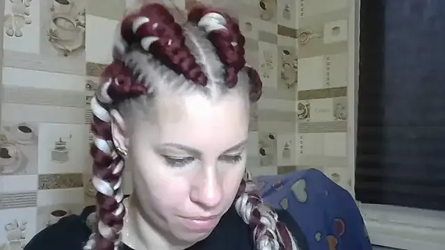 TherestlessKitty on StripChat