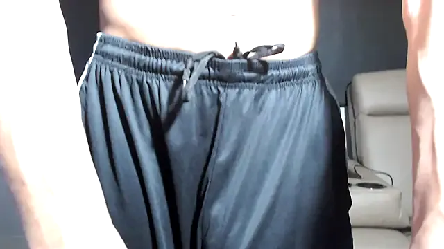 ThickD2C — VERBAL CLOSE UP CUMSHOT W/DISPLAY