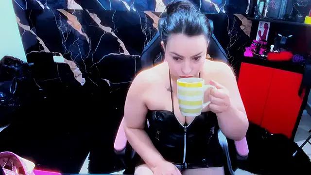 Toy-of-Pain — hot wax on tits, ass and pussy