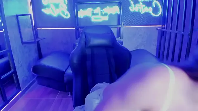 TSExoticFuck — Fingering my hole