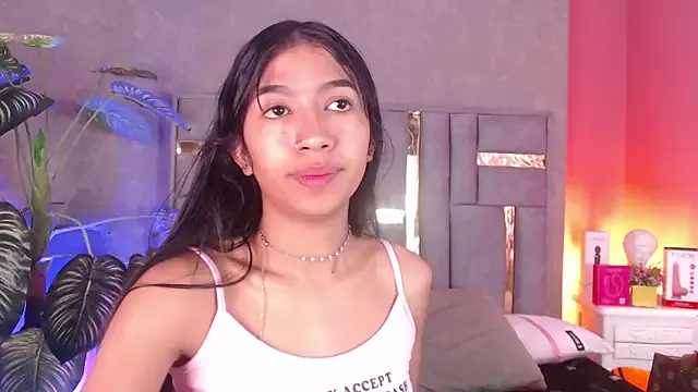 Tyla_Ks on StripChat