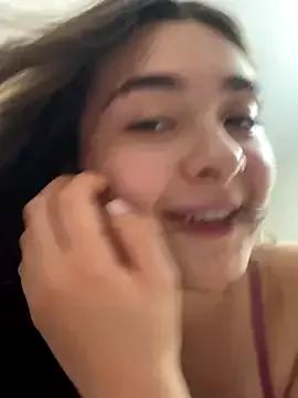 Valentina_ro — TWERK WITH NO PANTIES ON 