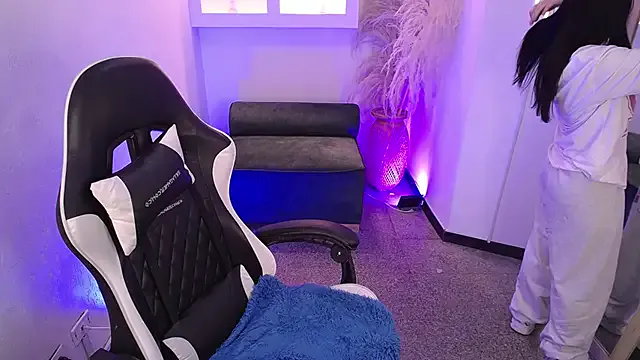 vallolett on StripChat