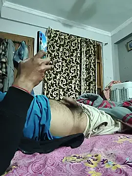 vardh033 — hairy nude body