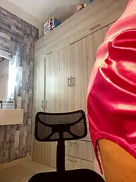 Violetrousse on StripChat