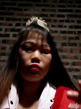 yana-zz on StripChat