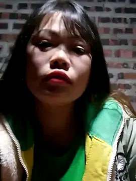 yana-zz on StripChat