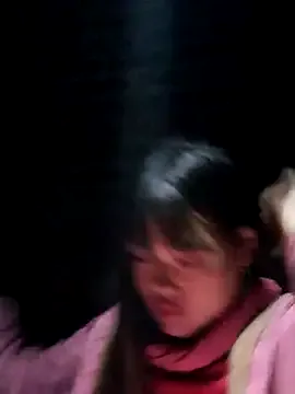 yana-zz on StripChat