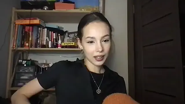 Yuna5343 on StripChat