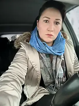 ZhenjaPoledance — Show tits